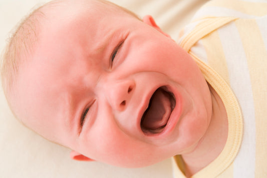 bébé pleure
