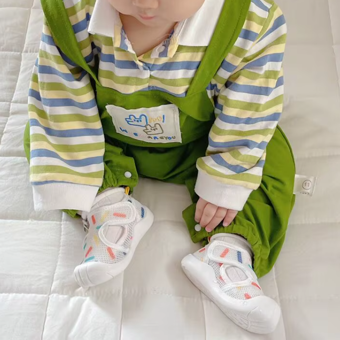 SAFETIPIEDS™ - Chaussures Antidérapantes Bébé + 6 Paires OFFERTES + E-book Cadeau