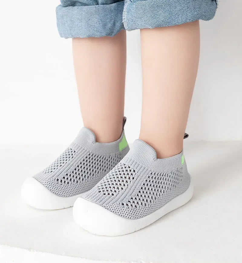Chaussures bébé ultra respirantes | CooliPieds™